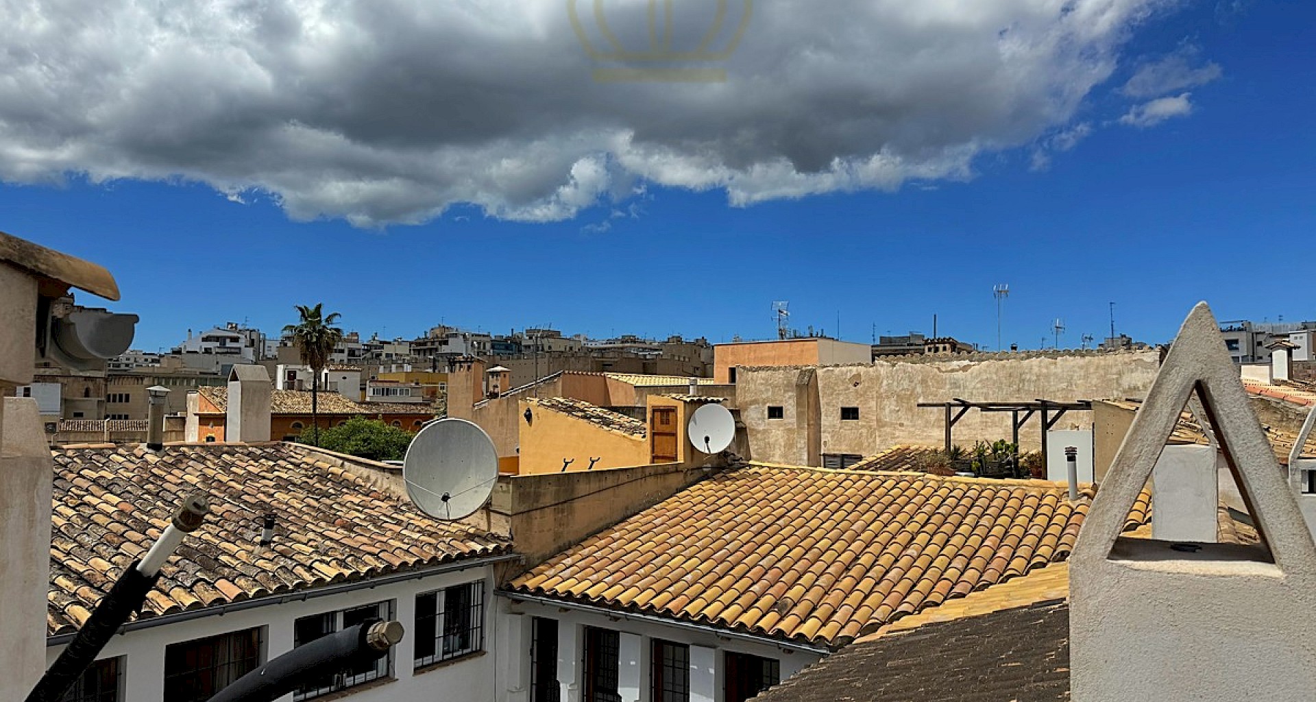 KROHN & LUEDEMANN Renoviertes Luxus Apartment in Palma Altstadt nähe Borne und der Kathedrale kaufen 