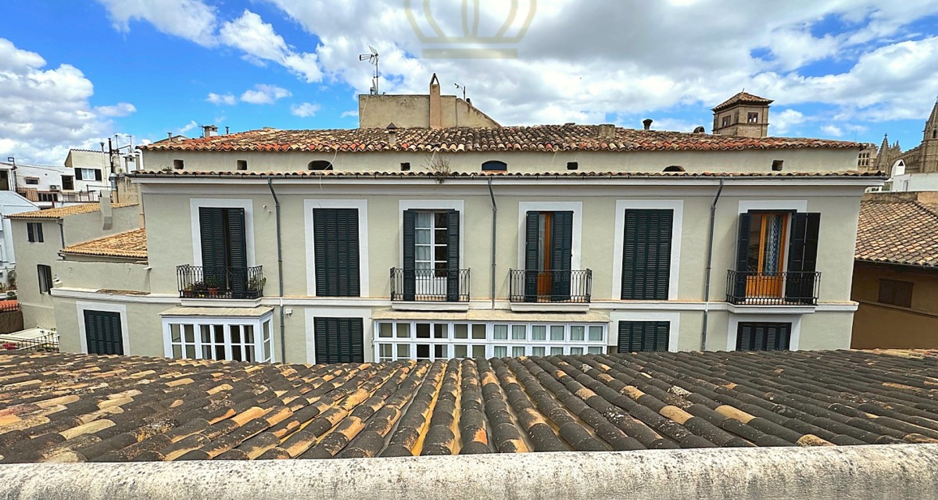 KROHN & LUEDEMANN Renoviertes Luxus Apartment in Palma Altstadt nähe Borne und der Kathedrale kaufen 