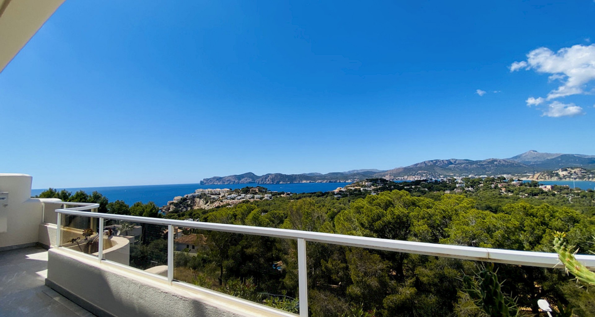 KROHN & LUEDEMANN Appartement avec vue sur la mer, très bien situé à Santa Ponsa 