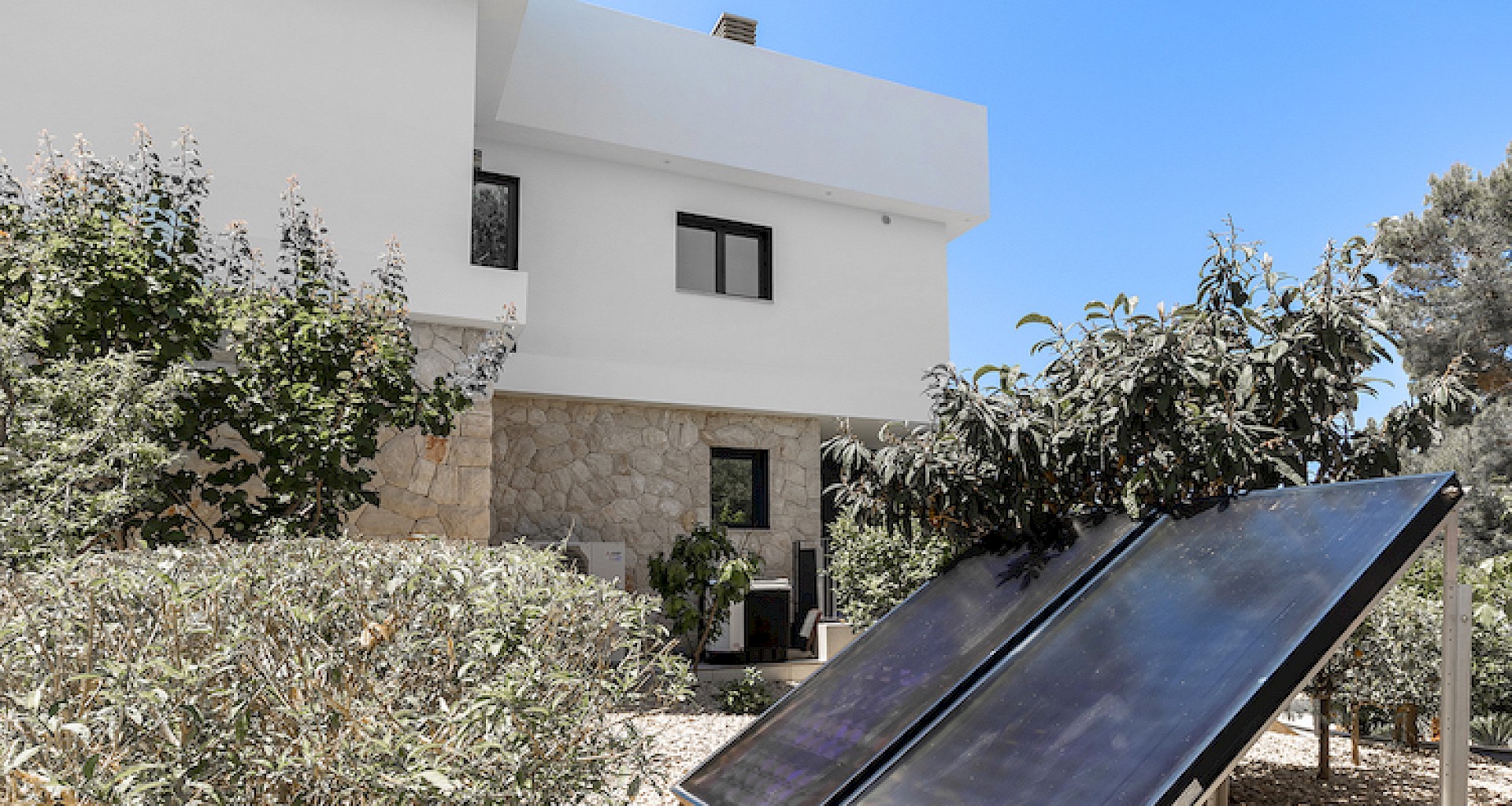 KROHN & LUEDEMANN Nouvelle villa design à Santa Ponsa avec beaucoup d'intimité 