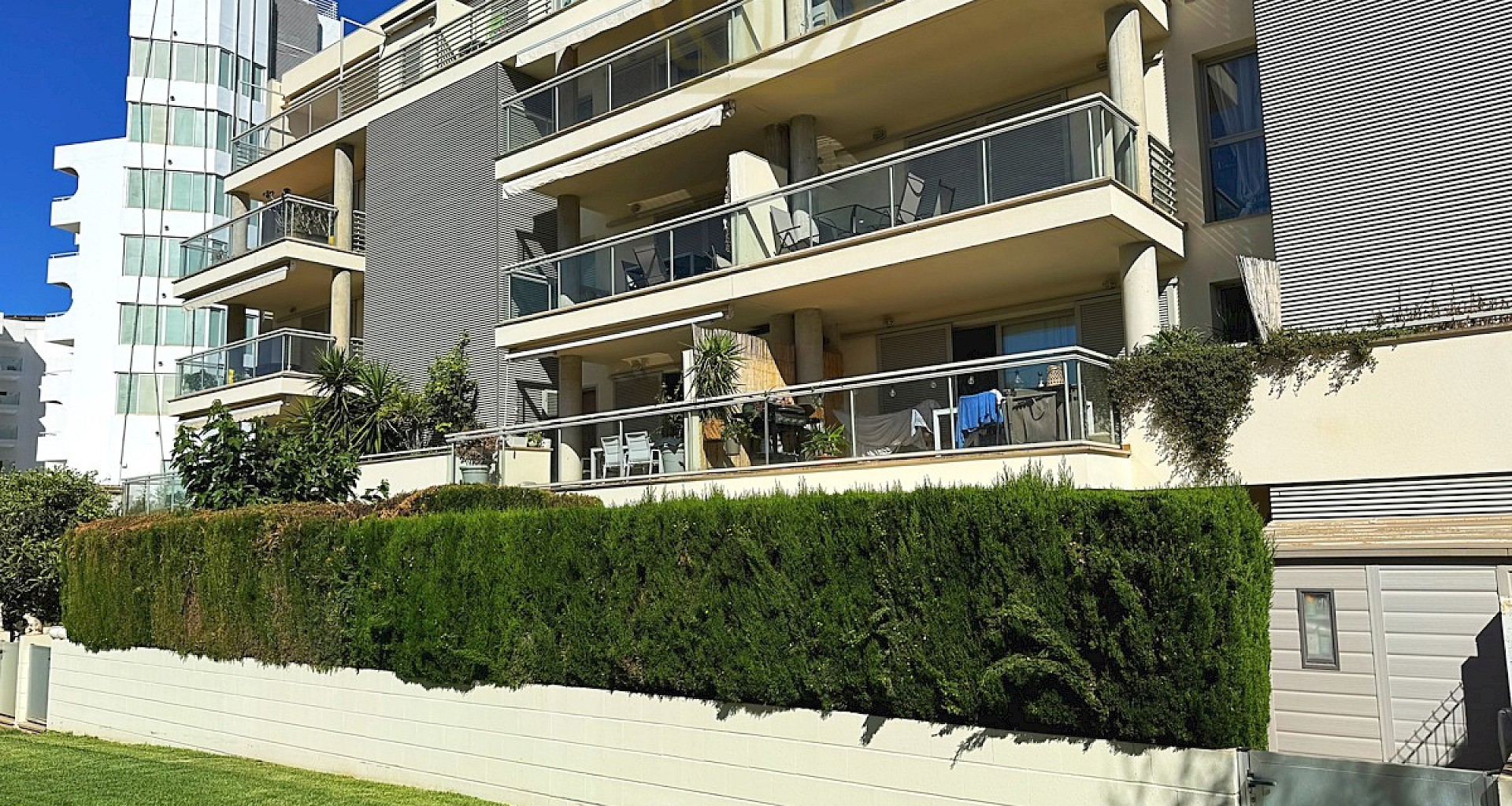 KROHN & LUEDEMANN Grosszügiges Reihenhaus in Can Pastilla fussläufig zum Sandstrand der Playa de Palma 