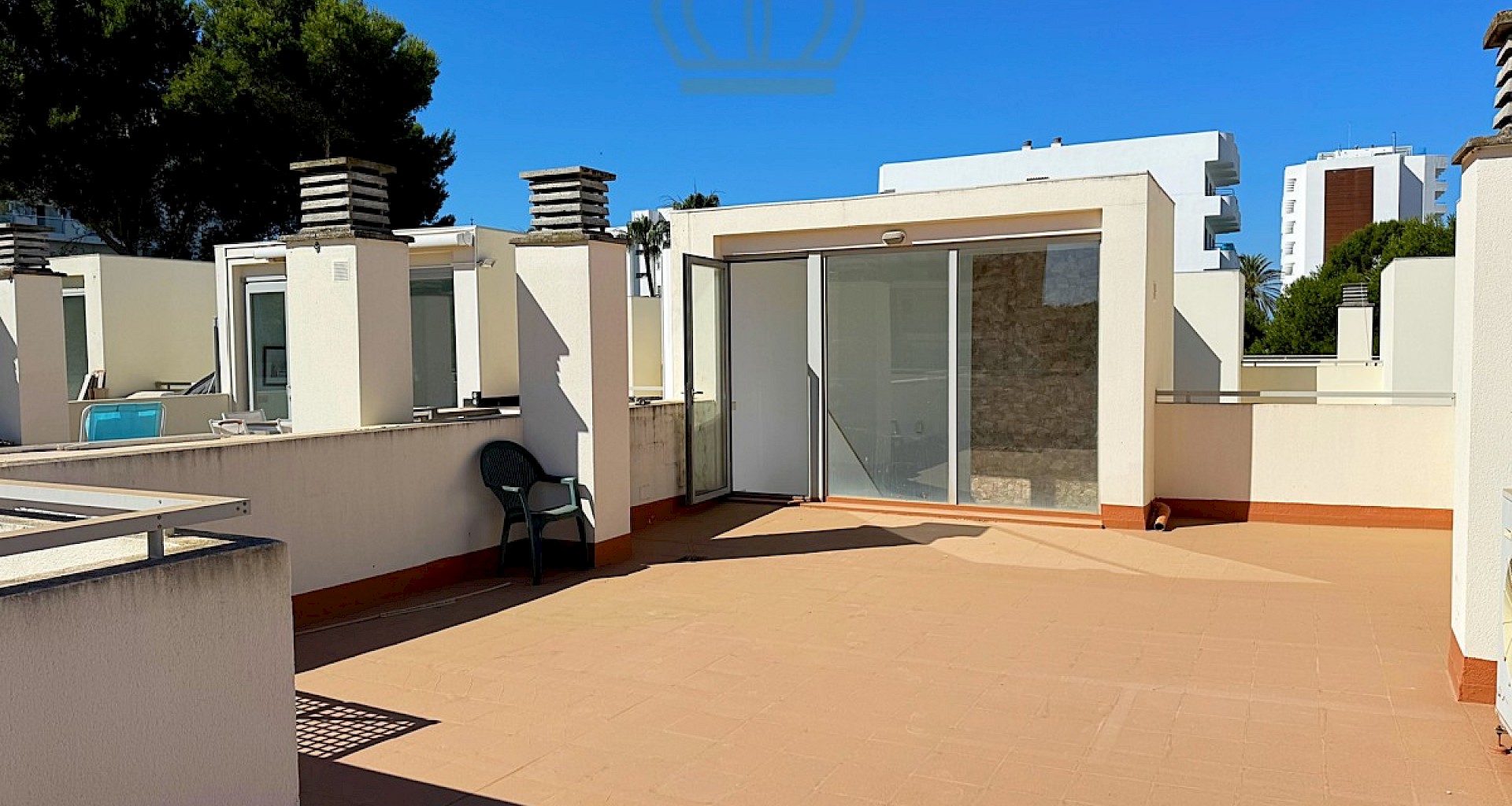 KROHN & LUEDEMANN Spacious terraced house in Can Pastilla within walking distance of the sandy beach of Playa de Palma 